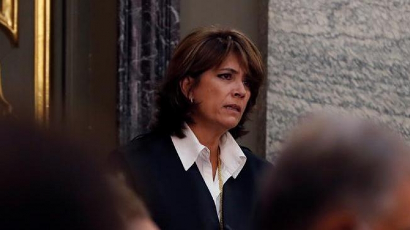 La fiscal general del Estado, Dolores Delgado, interviene durante la inauguración del año judicial, este lunes en el Salón de Plenos del Tribunal Supremo, en Madrid.  | EFE