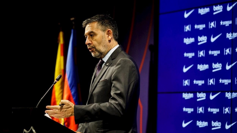26/10/2020.- El presidente del FC Barcelona, Josep Maria Bartomeu, durante una rueda de prensa.