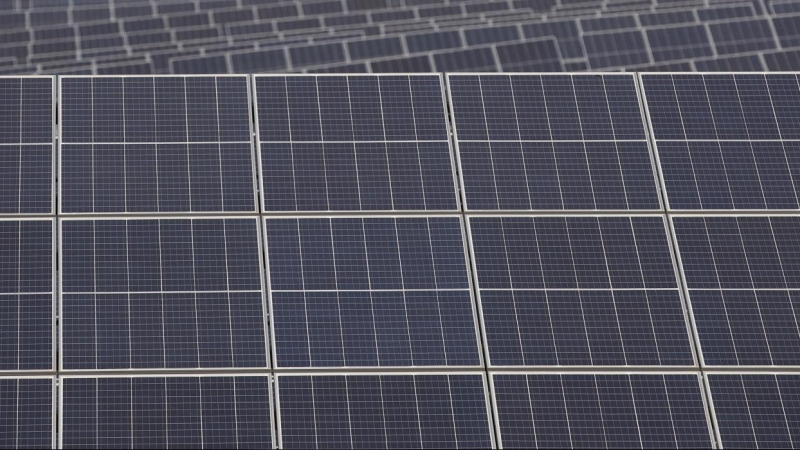 Paneles solares de la planta Andévalo de Iberdrola, primer proyecto fotovoltaico de la compañía en Andalucía, ubicado en Puebla de Guzmán (Huelva). E.P./María José López