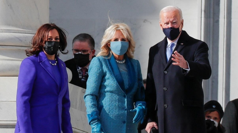 El presidente de los Estados Unidos, Joe Biden, su mujer, Jill Biden y la vicepresidente Kamala Harris llegan al Capitolio.