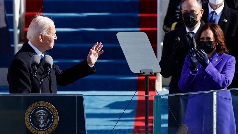 El presidente Joe Biden y la vicepresidenta Kamala Harris durante la ceremonia de investidura de su mandato en el Capitolio.