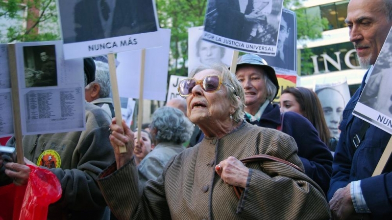 Carmen Arrojo durante una manifestación.
