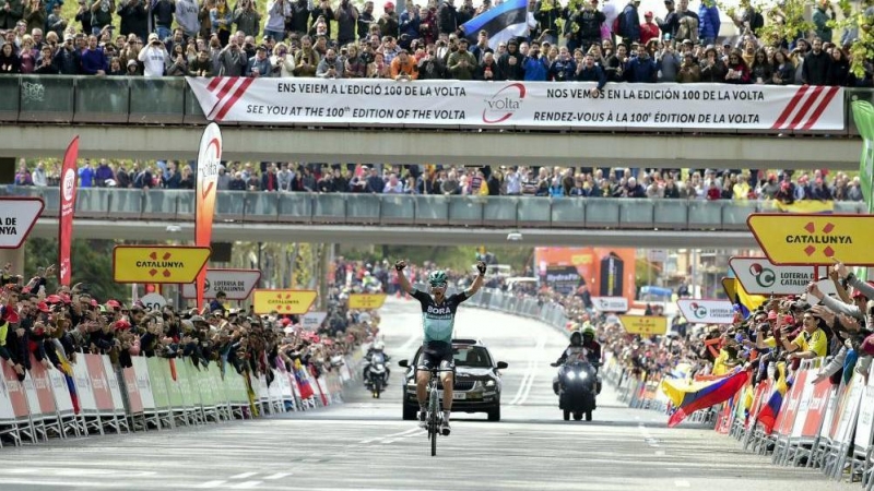 Final d'etapa a Barcelona d'una edició prèvia de la Volta a Catalunya.