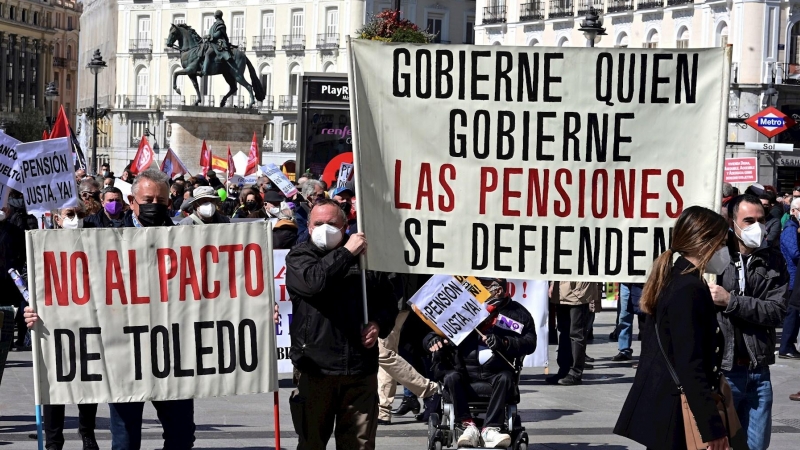 Manifestación convocada por la Coordinadora General de Pensionistas de Madrid en defensa del Sistema Público de Pensiones, este sábado en Madrid. - EFE