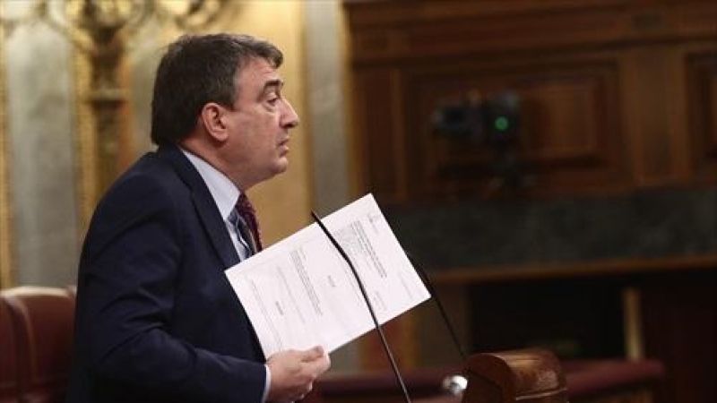 El portavoz parlamentario del PNV, Aitor Esteban, interviene durante una sesión de Control al Gobierno en el Congreso de los Diputados, en Madrid, (España), a 17 de marzo de 2021.