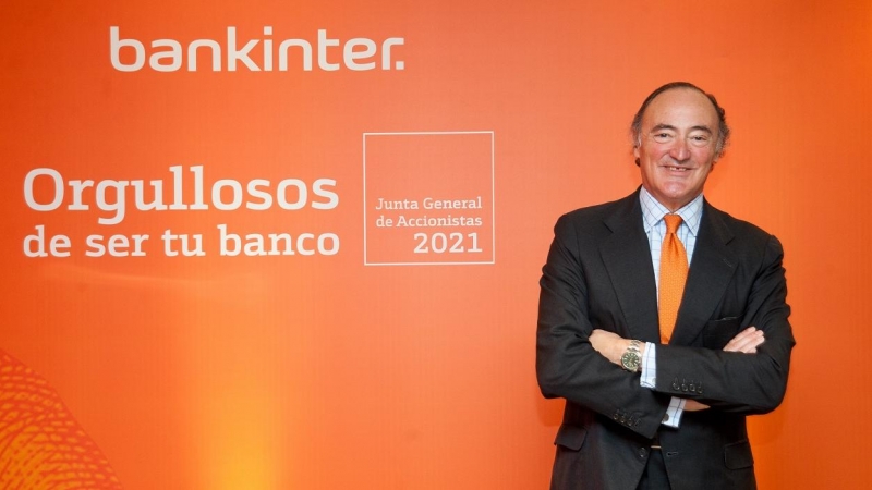 El presidente de Bankinter, Pedro Guerrero, antes de su intervención en junta de accionistas del banco de 2021.