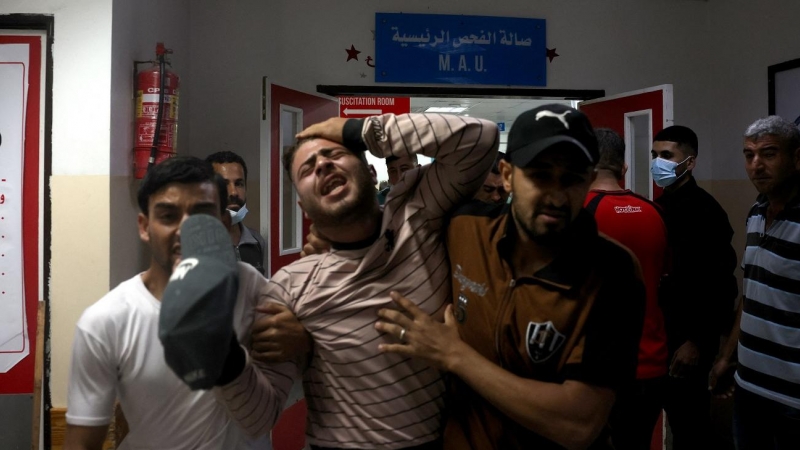 Palestinos en un hospital del norte de la franja de Gaza.