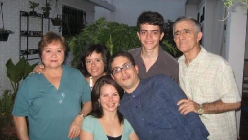 La familia Fernández Ochoa en su casa de Puerto Ordaz.
