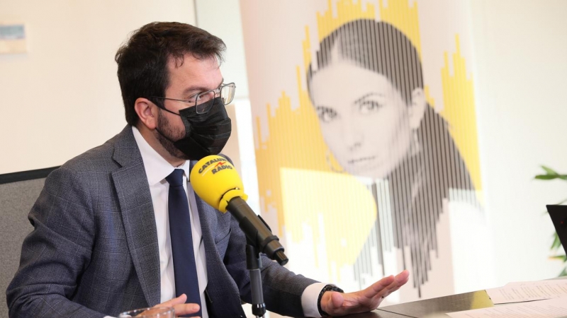 El president del Govern, Pere Aragonès, durant l'entrevista a Catalunya Ràdio a Madrid, el 30 de juny de 2021.