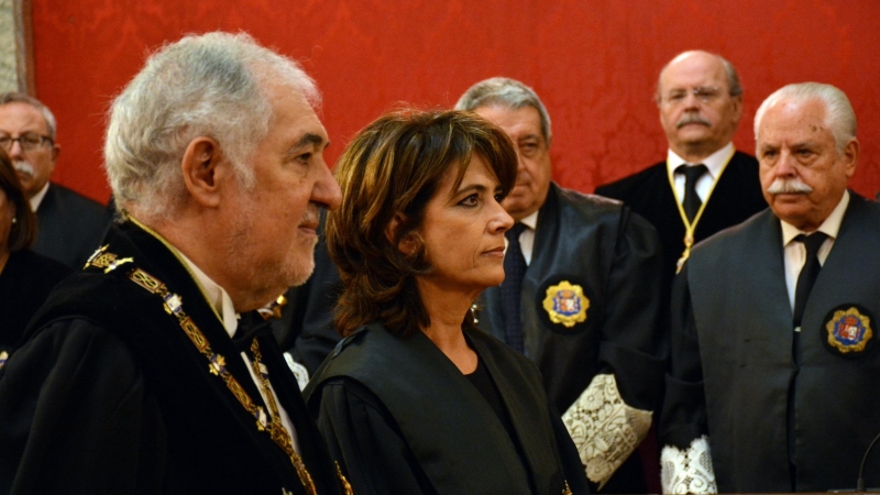 El magistrado Cándido Conde-Pumpido, junto a la Fiscal General del Estado, Dolores Delgado.