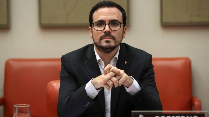 El PSOE impide la reprobación del ministro Alberto Garzón en el Parlamento de Castilla-La Mancha, pero marca distancias