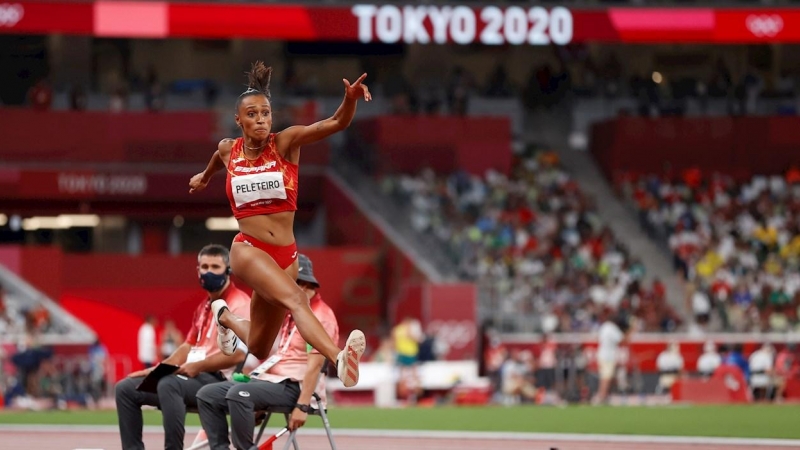 Ana Peleteiro durante la final de triple salto.