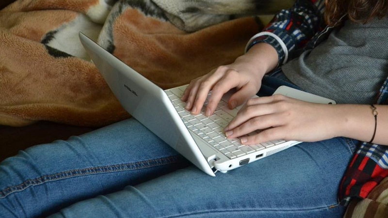 Las apuestas y la pornografía online: dos peligrosas adicciones entre los adolescentes