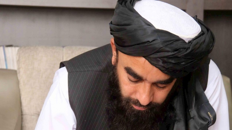 Los talibanes quieren formar un gobierno interino con distintas etnias.