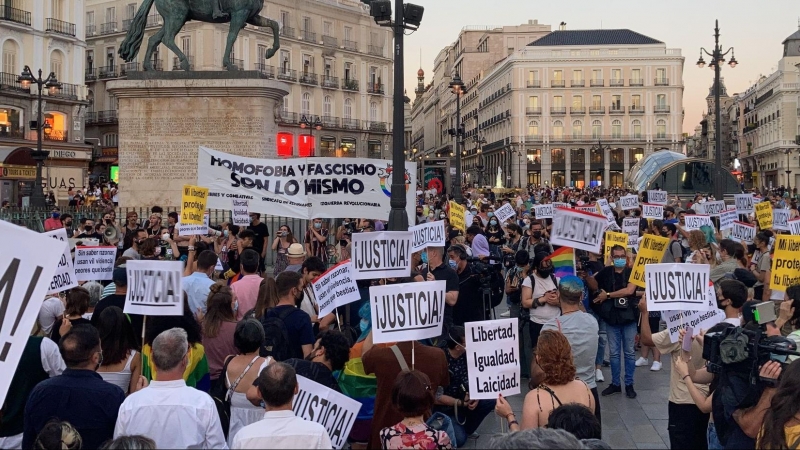 Concentración contra agresiones LGTBfóbicas en Madrid