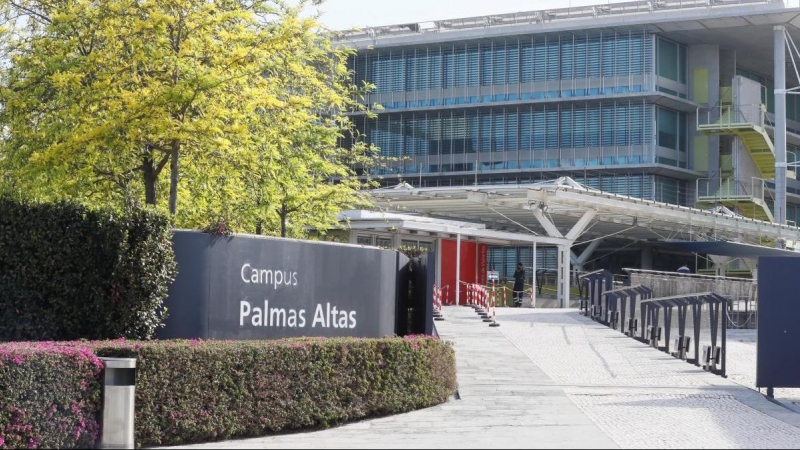 Entrada del complejo Campus Palmas Altas de Sevilla, donde tiene su sede central Abengoa. EFE