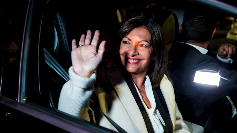 La alcaldesa de París, Anne Hidalgo, este jueves tras conocerse los resultados de las elecciones en el Partido Socialista francés.