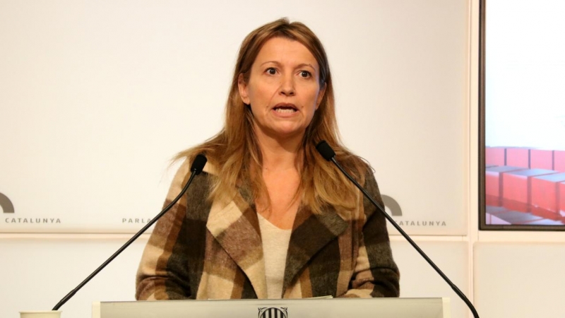 Eva Parera durant una compareixença al Parlament com a diputada del PP.