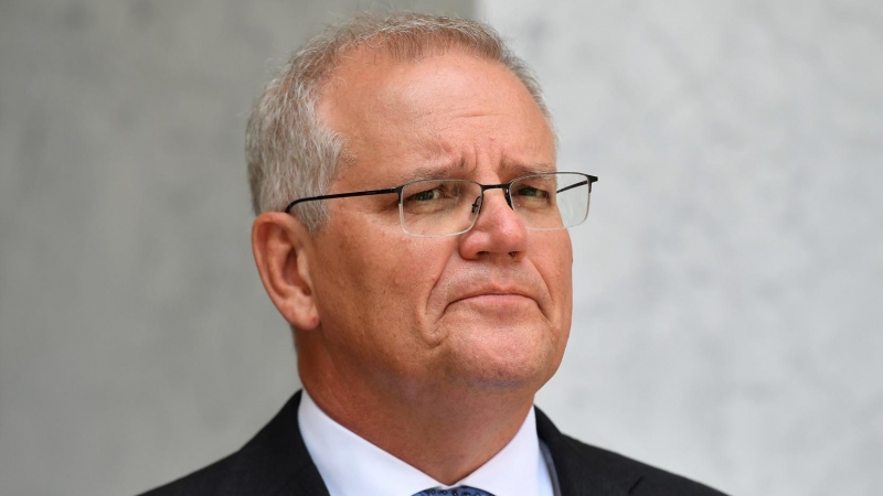 08/02/2022-El primer ministro Scott Morrison habla con los medios de comunicación durante una conferencia de prensa en la Casa del Parlamento en Canberra, el lunes 7 de febrero de 2022.