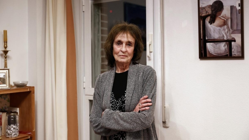 La pamplonesa María Victoria Martinikorena, víctima de abusos sexuales a los 11 años por parte de una monja en 1960 relata su historia en Pamplona a 9 de febrero de 2022.