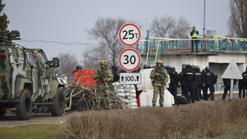 12/02/2022 La Policía ucraniana y la Guardia Nacional participan en ejercicios de entrenamiento militar en el sur del país