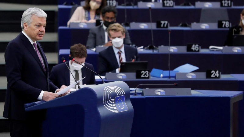 16/02/2022. Didier Reynders durante la sesión en el Parlamento Europeo.