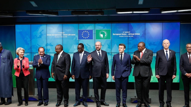Los líderes el segundo día de una cumbre entre la Unión Europea y la Unión Africana en Bruselas, Bélgica.
