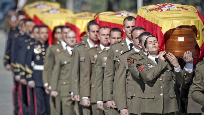 Imagen de archivo del funeral por los cinco militares muertos en Hoyo de Manzanares (Madrid) en 2011.