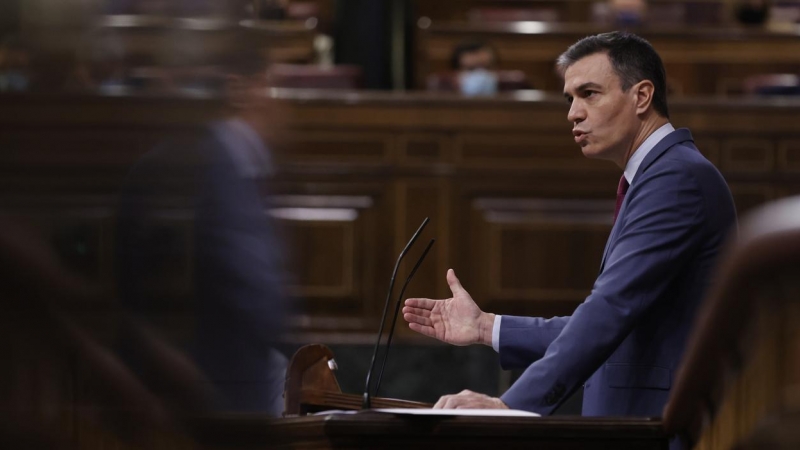 El presidente del Gobierno, Pedro Sánchez interviene en la sesión plenaria en el Congreso este miércoles.