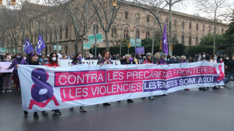 Capçalera de la manifestació feminista del 8 de març a Barcelona.