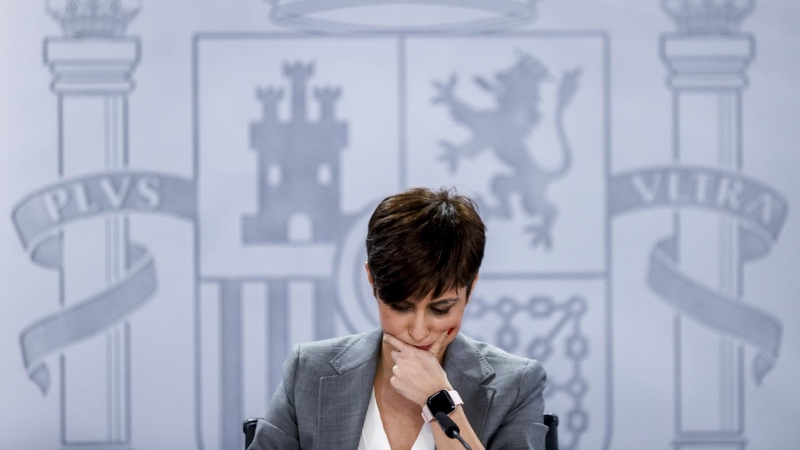 La ministra de Política Territorial y portavoz del Gobierno, Isabel Rodríguez durante la rueda de prensa ofrecida tras la reunión del Consejo de Ministros, este martes en el Palacio de la Moncloa.