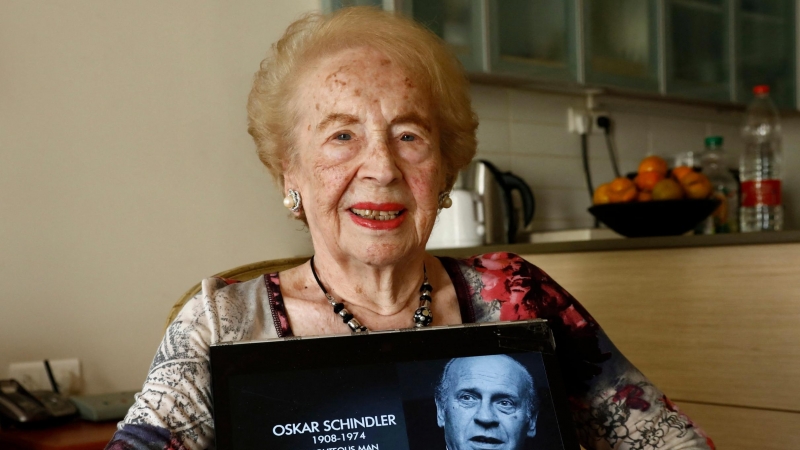 Una fotografía tomada el 23 de noviembre de 2019 en la ciudad israelí de Herzliya muestra a Mimi Reinhardt, la secretaria de Oskar Schindler