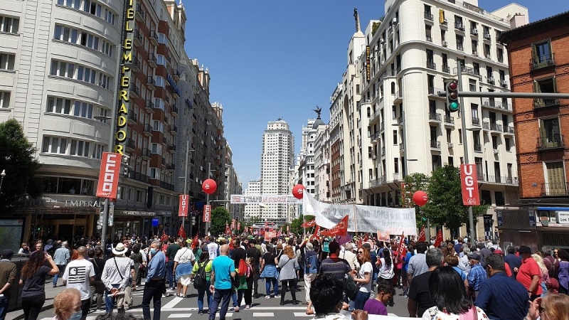 01/05/2022 La manifestación del Primero de mayo convocada por CCOO y UGT, a su paso por la Gran Vía de Madrid