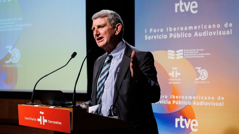 El presidente de RTVE, José Manuel Pérez Tornero, interviene en la clausura del I Foro Iberoamericano de Servicio Público Audiovisual, en el Instituto Cervantes, a 16 de febrero de 2022, en Madrid