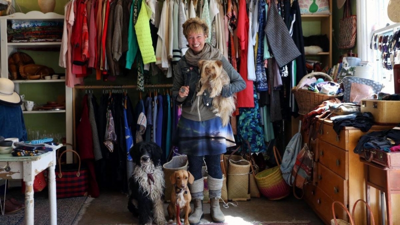 La jefa de Adorit Boutique nos muestra a su pequeña familia canina.