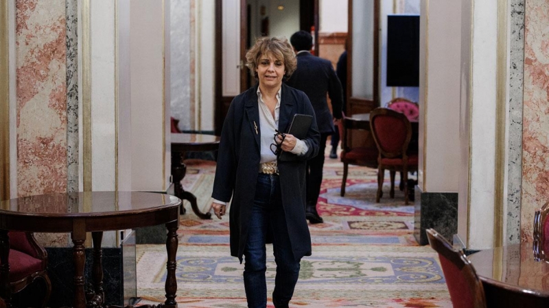 La vicepresidenta tercera del Congreso de los Diputados, Gloria Elizo, a su llegada a una reunión de la Mesa del Congreso de los Diputados, a 26 de abril de 2022.