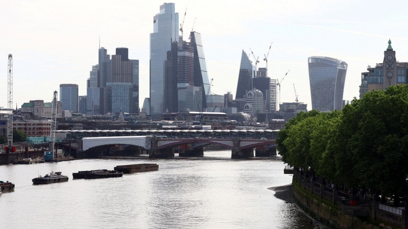 Vista de la City de Londres desde el río Támesis. REUTERS/Hannah McKay