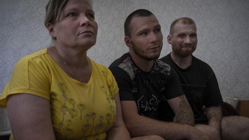 La familia de Alexander se tuvo que trasladar a la comarca de Novaya Vodolaga cuando bombardearon su apartamento de Saltivka, en Járkiv capital