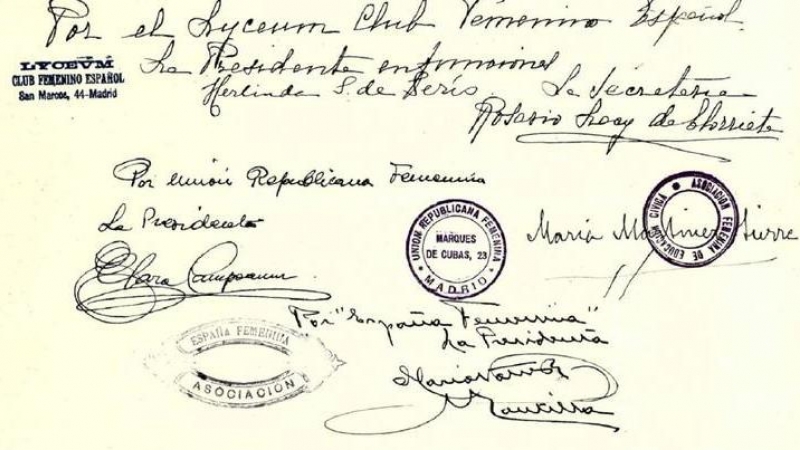 Clara Campoamor firma, en calidad de presidenta de la Unión Republicana Femenina, el proyecto de abolición de la prostitución el 25 de septiembre de 1932.