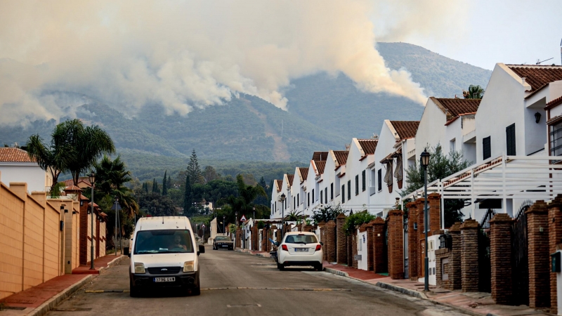Vecinos de Alhaurín el Grande han sido desalojados preventivamente por el incendio en la sierra de Mijas a 15 de julio del 2022