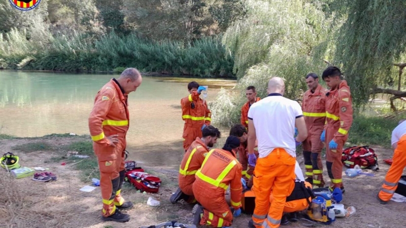 11/08/2022 Los servicios de emergencias en la zona de La Presa donde ha fallecido el padre ahogado