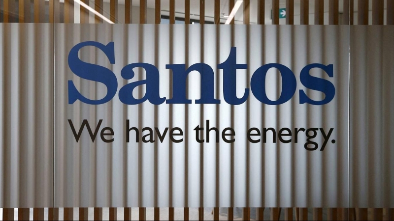 El logo de la energética australiana Santos, en su sede en Sydney. REUTERS/Jason Reed
