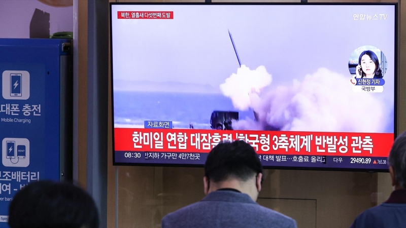Corea del Norte lanza misiles balísticos de alcance intermedio
