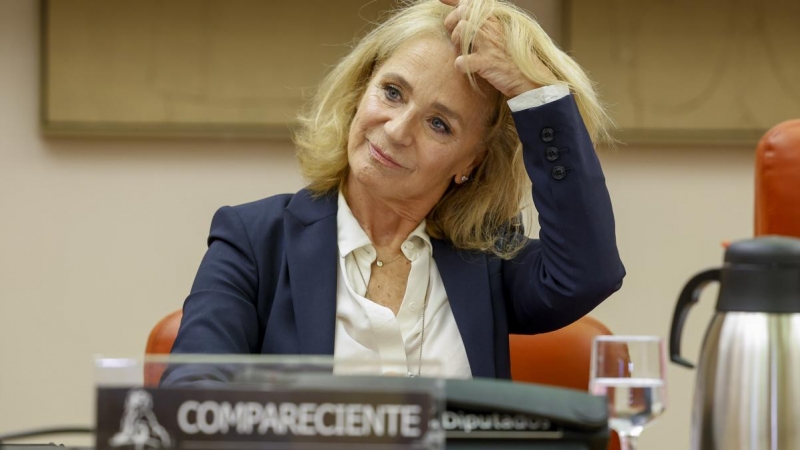 La presidenta interina del Consejo de Administración de la Corporación RTVE, Elena Sánchez, comparece en la Comisión de Presupuestos del Congreso, a 19 de octubre de 2022.