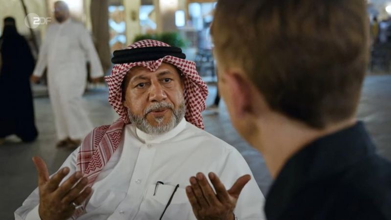 El embajador del Mundial de Catar y exinternacional Khalid Salman en su entrevista con ZDF.