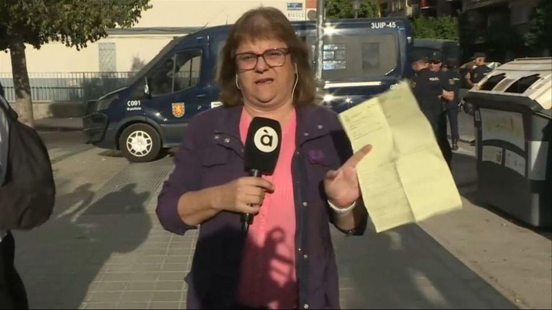 La periodista de À Punt Mèdia Pilar de la Fuente.