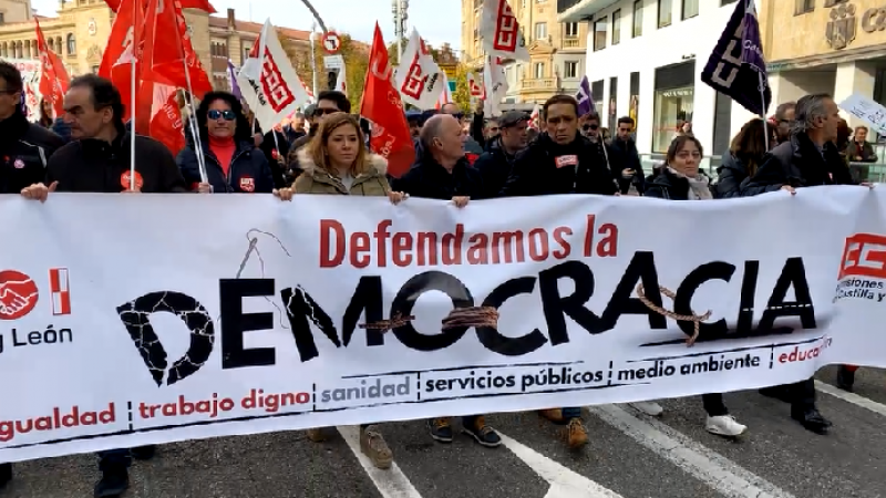 Manifestación por la democracia y contra Vox en Castilla y León.