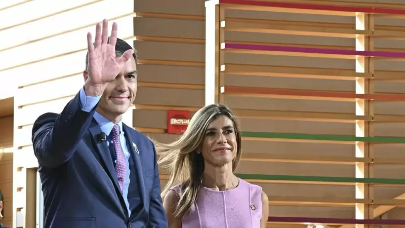 El presidente del Gobierno, Pedro Sánchez y su esposa, Begoña Gómez.