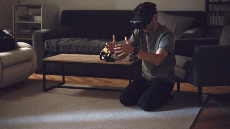 La película plantea un debate sobre la realidad virtual y la ficción