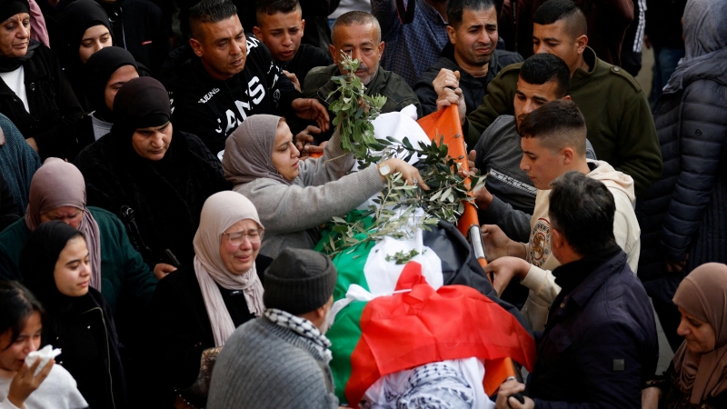 Imagen del funeral de Jana Zakarneh, joven palestina asesinada por un disparo del Ejército de Israel.